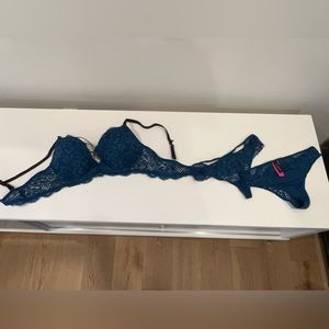 Bra set from La Senza